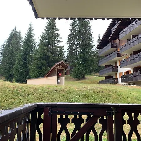 La Foret Des Rennes Apartment *